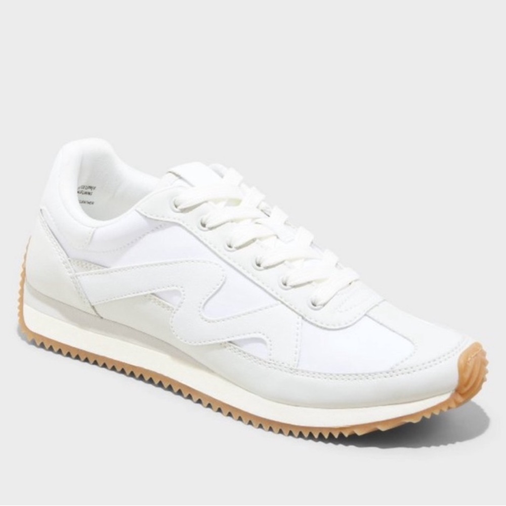 NWT Universal Thread Women's Mercedes Sneakers with Memory Foam Insole Sz 9.5